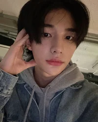 Hwang Hyunjin 