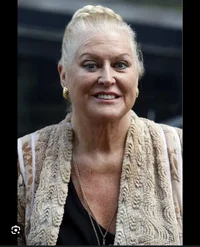 Kim Woodburn 