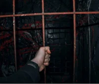 Дверь не туда 