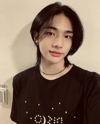 08- hwang hyunjin