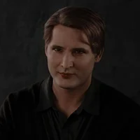 Carlisle Cullen 