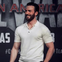 CHRIS EVANS
