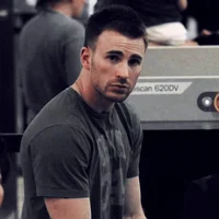 CHRIS EVANS