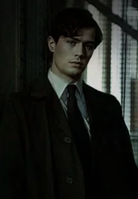 TOM RIDDLE