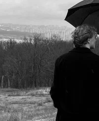 V -GRAYSON HAWTHORNE