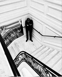 V -GRAYSON HAWTHORNE