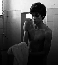 - NICCOLO GOVENDER -