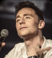 02 - Tom Hiddlestxn