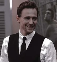 02 - Tom Hiddlestxn