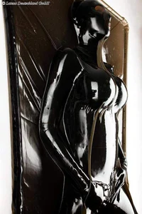 Latex vacbed girl