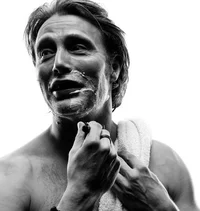 MADS MIKKELSEN