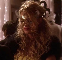 Serena vanderwoodsen