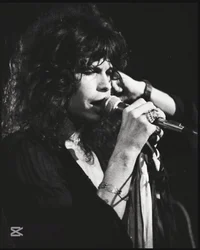 STEVEN TYLER