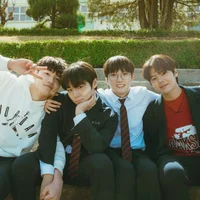 233- weak hero class