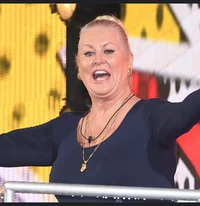 Kim Woodburn 