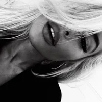 00 - ANASTASIA HAIL