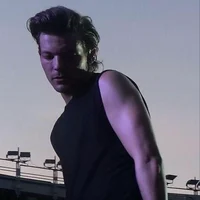 louis tomlinson - 14