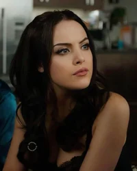 elizabeth gillies