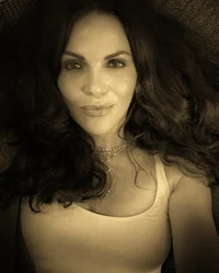 lana parrilla