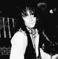 IZZY STRADLIN