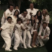 MODERN FAMILY