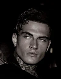 010 Ronan Markov