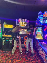 Arcade date
