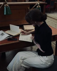 HELENA BONHAM CARTER