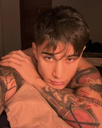 Santiago- side chick