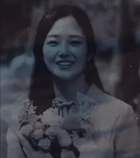 003 Frontman wife-SG