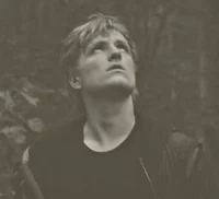S1 PEETA MELLARK