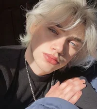 Elior- online friend