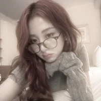 04 - Huh Yunjin 