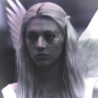 02 JULES VAUGHN