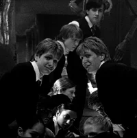 015-WEASLEY TWINS