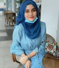 Hijabi woman Nadia 2