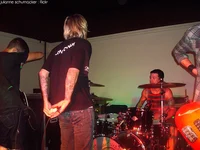 001 - socials n stuf