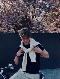 02 GRAYSON HAWTHORNE