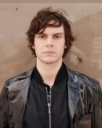 evan peters