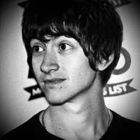 01 - ALEX TURNER