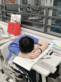 1 Escuela para Idols