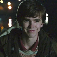 Freddie Highmore