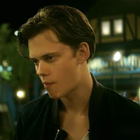 Bill Skarsgard