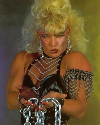 Luna Vachon