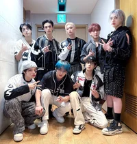 Stray kids 