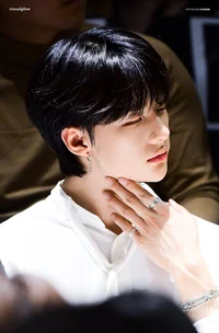 Hwang Hyunjin 