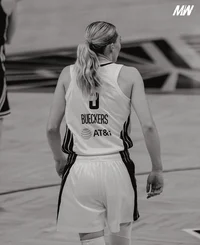Paige Bueckers