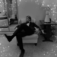 02 GRAYSON HAWTHORNE