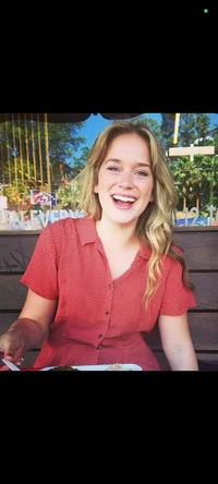 Elizabeth lail 