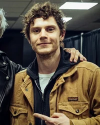 Evan Peters